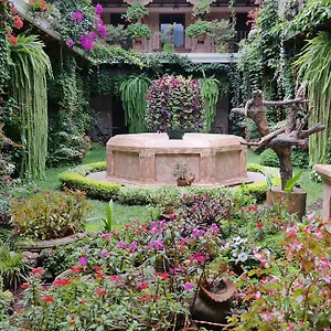 https://hotel-genessis.guatemalaantiguahotels.com