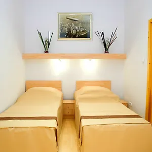 Centrooms House Гостевой дом Будапешт